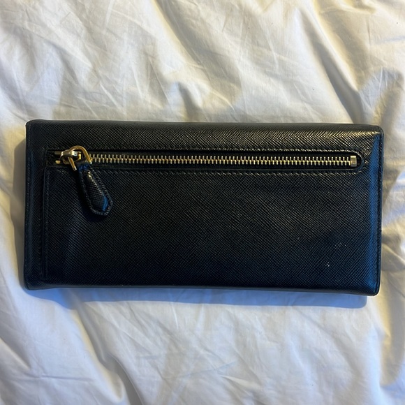 Prada Large Saffiano Leather Wallet - not used much, it’s in very good condition - Picture 10 of 10